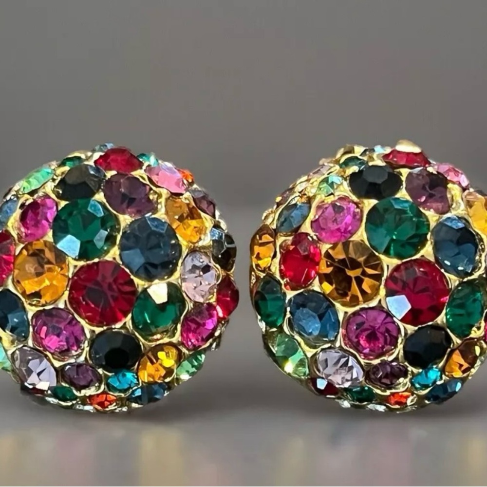VINTAGE MCM multi-faceted Rhinestones Uranium Glass DOME shape Clip On Earrings